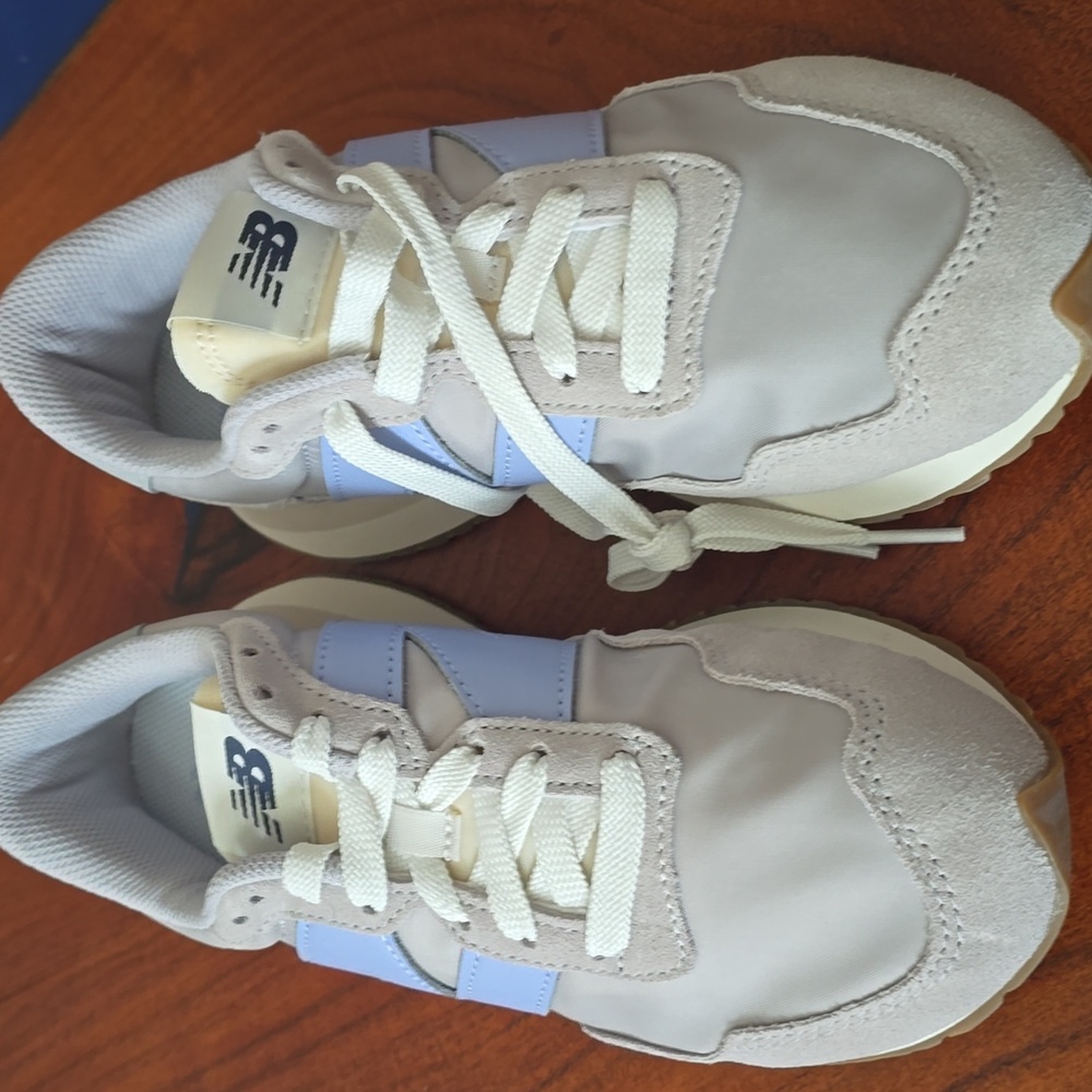 New Balance Women's Sneakers in White and Light Blue - Picture 2 of 4